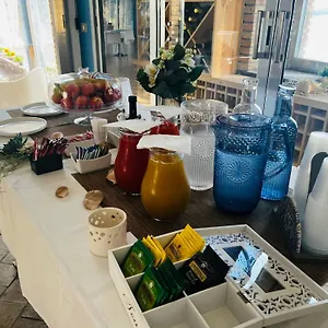 Sirina House Apartahotel